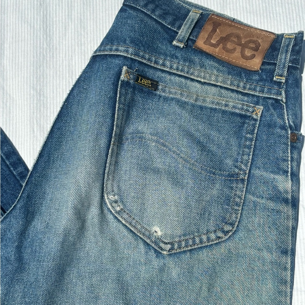 Lee Mid Rise Grunge Wash Jeans – 90s Vintage Denim